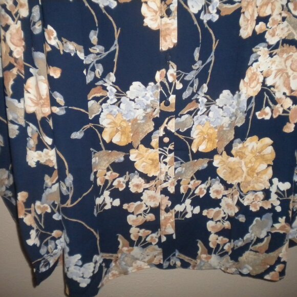 Well Worn Women's Plus Size XXL Navy Floral Long Sleeve Blouse Top NWT - Picture 5 of 6